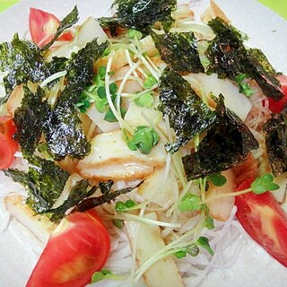 大根とさつま揚げ韓国海苔のサラダ